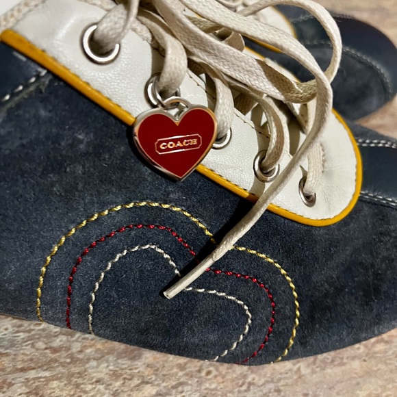 Coach Becka suede shoes with heart charm - Picture 5 of 16